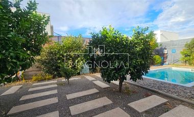 Casa en venta de 3 dorm. en Chicureo