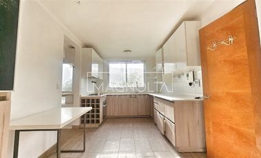 Casa en venta de 3 dorm. en Chicureo