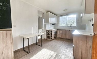 Casa en venta de 3 dorm. en Chicureo