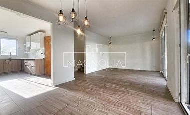 Casa en venta de 3 dorm. en Chicureo