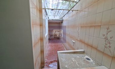 COD. 4306 - SE ARRIENDA CASA - BARRIO: MEJORAS PUBLICAS