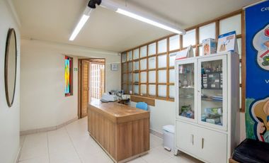 oficina en arriendo/venta en santa barbara occidental. Cod A4294