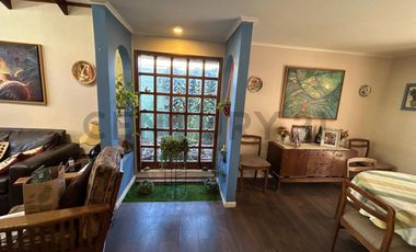 Se vende casa en excelente estado en Viña del Mar