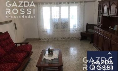 EXCELENTE CHALET PH AL FRENTE