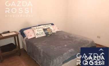 EXCELENTE CHALET PH AL FRENTE