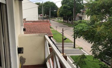 CASA DE 4 AMB EN TEMPERLEY ESTE