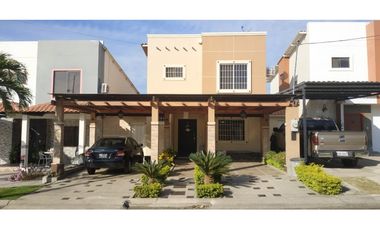 Hermosa Casa Sector Sur Manta.