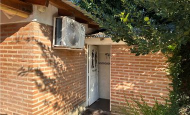 HERMOSA CASA AV TOMAS GUIDO Y TAMBOR DE TACUARI