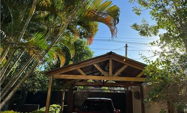 HERMOSA CASA AV TOMAS GUIDO Y TAMBOR DE TACUARI
