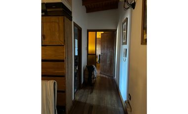 HERMOSA CASA AV TOMAS GUIDO Y TAMBOR DE TACUARI