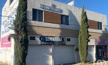 Local en renta 120 m2 en avenida principal Cañada Honda Aguascalientes