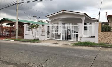 Vendo casa en Brisas del Golf *RFA-BDG-09*