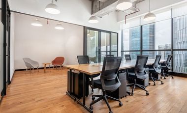 Private office space tailored to your business’ unique needs in Signature Revenue Tower