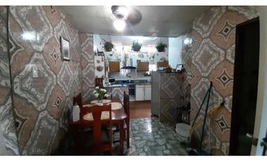 VENDO CASA EN LLANO BONITO A 5 MIN CAMINANDO DE LA ESTACIÓN DEL CRISOL