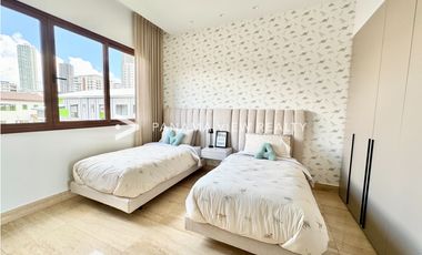 THE WOODS NEW / SANTA MARIA / VENTA