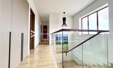 THE WOODS NEW / SANTA MARIA / VENTA