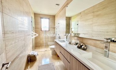 THE WOODS NEW / SANTA MARIA / VENTA