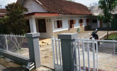 Rumah Bangunan Belanda Siap Huni di Sukun Dekat UNIKAMA Malang