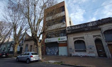 Edificio Comercial en venta en La Plata calle 8 e/ 42 y 43 - Dacal Bienes Raices