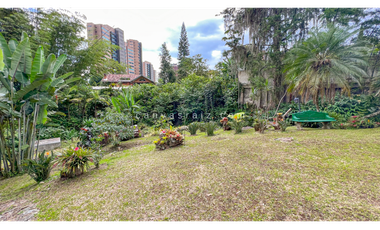 Casa Campestre Independiente en El Poblado