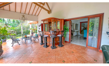 Casa Campestre Independiente en El Poblado