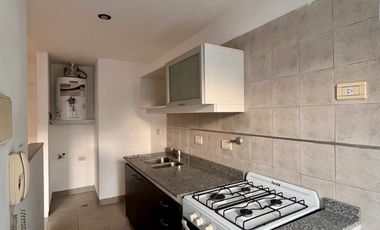 Departamento de 2 AMBIENTES ubicado a 200 metros de la estación