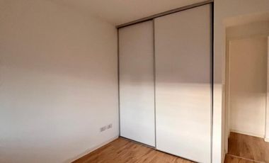 Departamento de 2 AMBIENTES ubicado a 200 metros de la estación