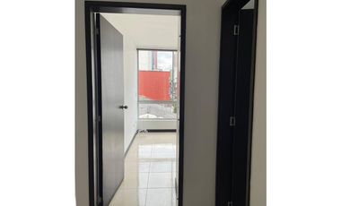 Se vende Apartamento de 2 Habitaciones con ascensor y parqueadero