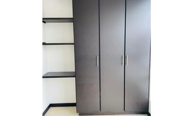 Se vende Apartamento de 2 Habitaciones con ascensor y parqueadero