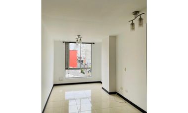 Se vende Apartamento de 2 Habitaciones con ascensor y parqueadero