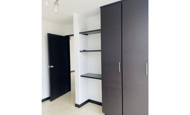 Se vende Apartamento de 2 Habitaciones con ascensor y parqueadero