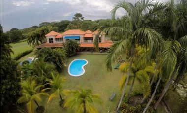 AB Se Vende Casa de Playa en Santa Clara $ 360k