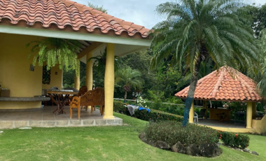 CASA CON AMPLIA TERRAZA EN CORONADO CLUB ECUESTRE