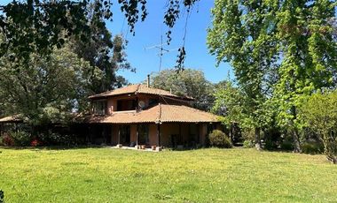 Casa en parcela en arriendo de 4D/3B en Calera de Tango