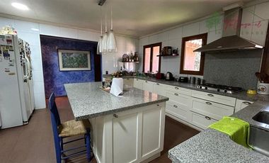 Casa en parcela en arriendo de 4D/3B en Calera de Tango