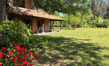Casa en parcela en arriendo de 4D/3B en Calera de Tango