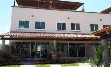 Hermoso condominio Estilo Californiano