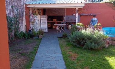 Importante Chalet En Venta En Villa Adelina San Isidro