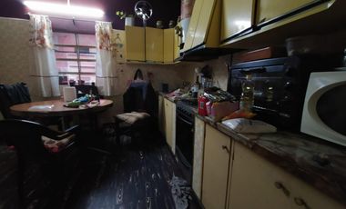 CASA 5 AMBIENTES HAEDO