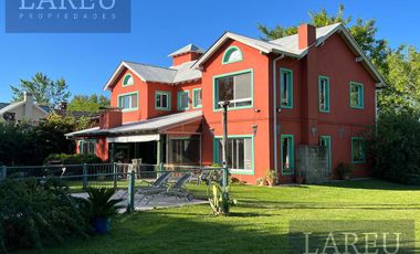 Casa en Venta -  Barrio Privado Bermudas