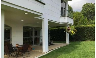HERMOSA CASA EN UNIDAD CERRADA LA ESTRELLA SECTOR PUEBLO VIEJO