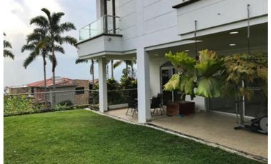 HERMOSA CASA EN UNIDAD CERRADA LA ESTRELLA SECTOR PUEBLO VIEJO