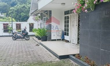 Rumah bagus nan menawan Cipedes atas Sukajadi