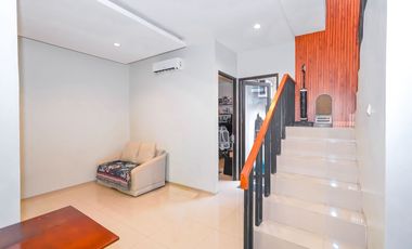 Rumah 2 Lt SHM 15 Mnt ke Bintaro Jaya Xchange Mall Dibantu KPR J-37429