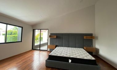 Casa en Venta con amplios espacios en Lomas de Angelópolis