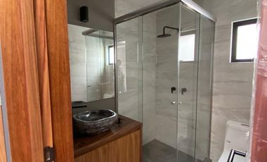 Casa en Venta con amplios espacios en Lomas de Angelópolis