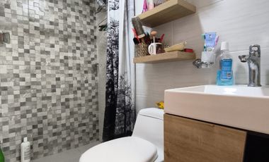 apartamento en arriendo en prados del este. Cod A31050