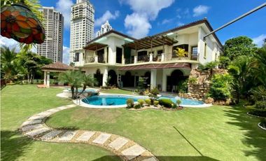 CASA  EN SANTA MARIA  GRANDE 1150m2 6 RECAMARAS CON PISCINA