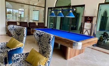 CASA  EN SANTA MARIA  GRANDE 1150m2 6 RECAMARAS CON PISCINA