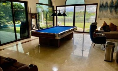 CASA  EN SANTA MARIA  GRANDE 1150m2 6 RECAMARAS CON PISCINA